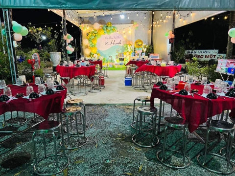 TIỆC SINH NHẬT CỦA GIA ĐÌNH ANH KHÁNH