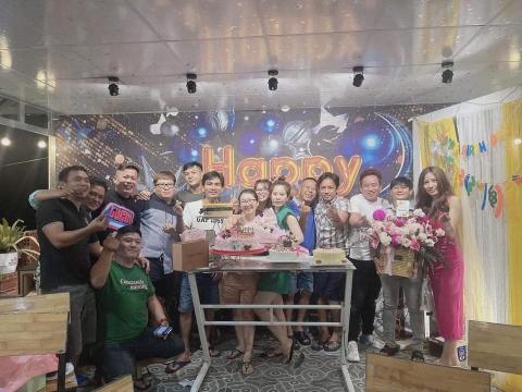 TIỆC SINH NHẬT CỦA GIA ĐÌNH ANH KHÁNH