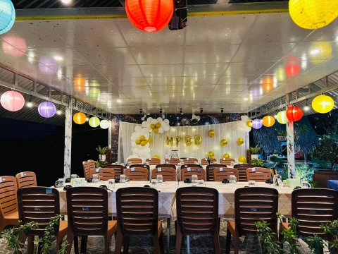 Khách hàng tại Chồi Ông Một